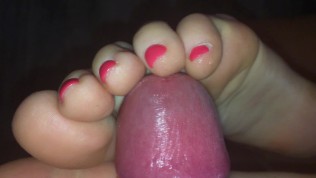 Teen gives footjob solejob toejob