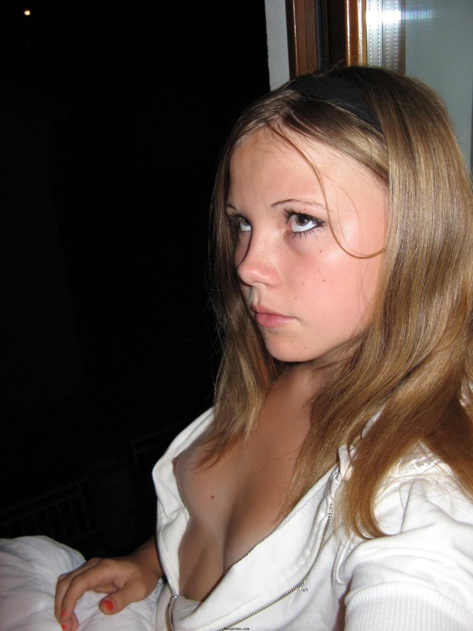 Downblouse small tits Very hot pics 100% free picture photo